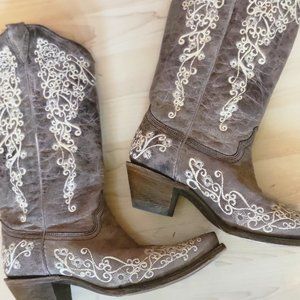 Corral boots